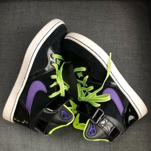 Nike women’s court tranxition